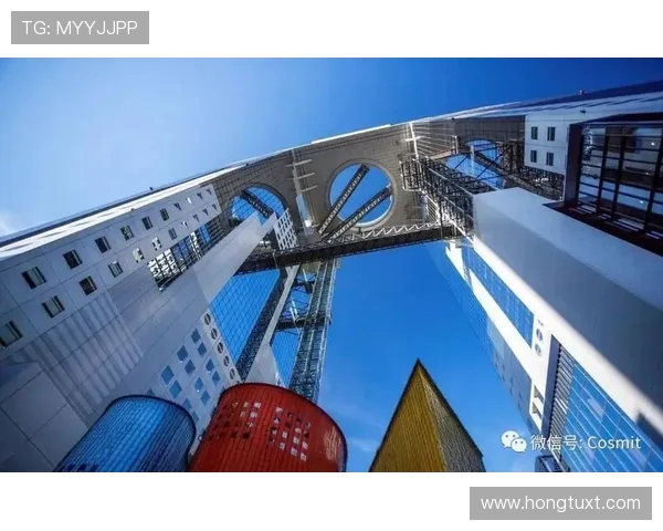 德岛漩涡与东京的对比探讨：文化风景与生活方式的交融与碰撞