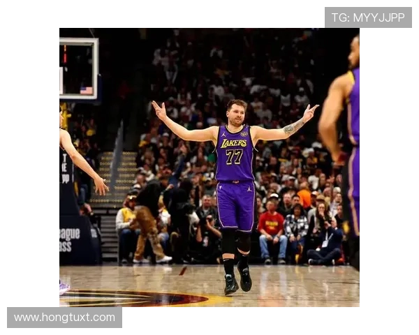 湖人对阵马刺精彩回放10月28日比赛全程回顾与精彩瞬间分析